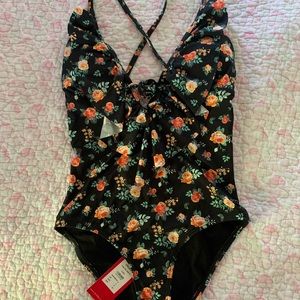 COPY - 🔥🔥 SEXY ONE PIECE SZ 4🔥🔥
